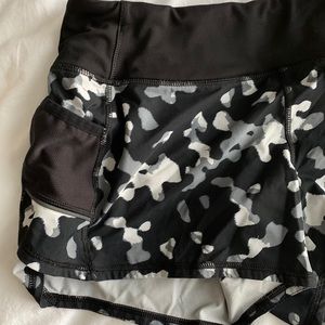 ATHLETA WORKOUT SHORTS